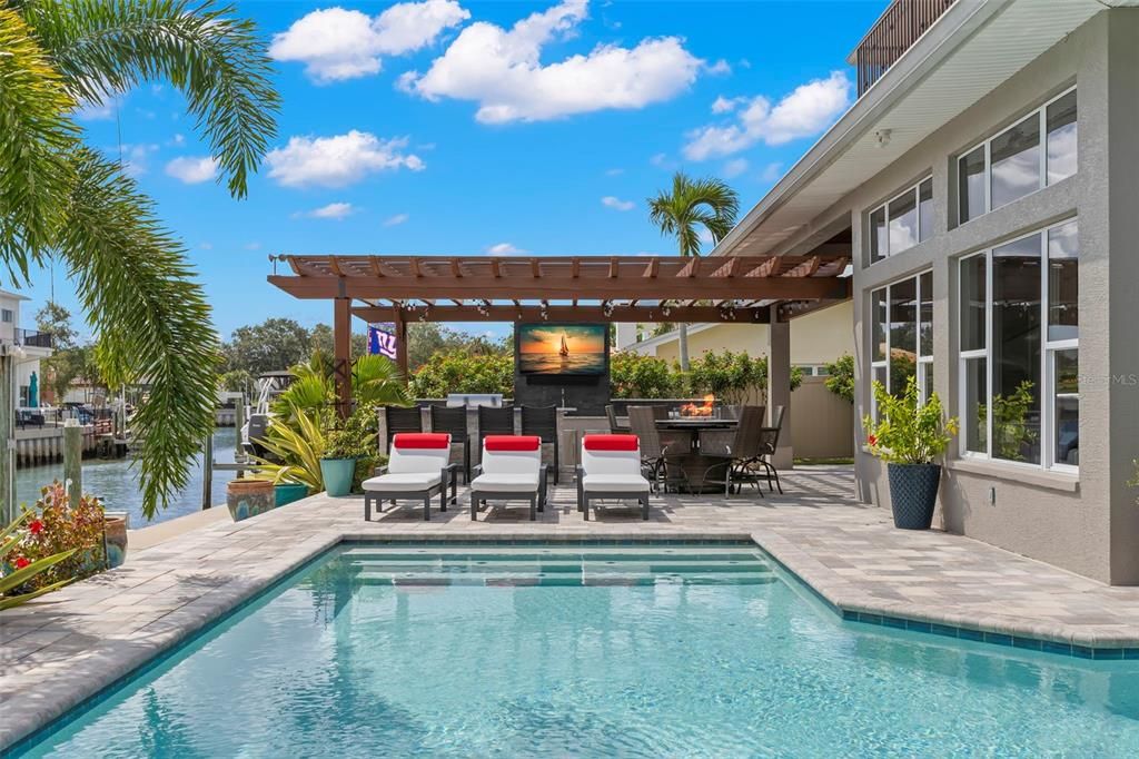 Exterior, Pool, Water