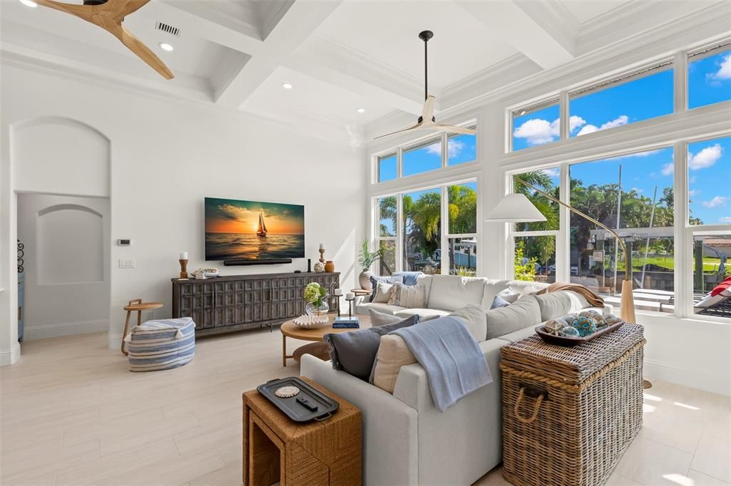Interior, Living room, Pendant Lights, Recessed Lighting