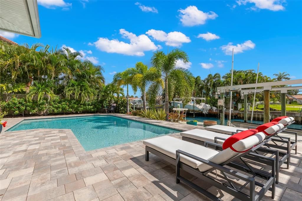 Exterior, Pool