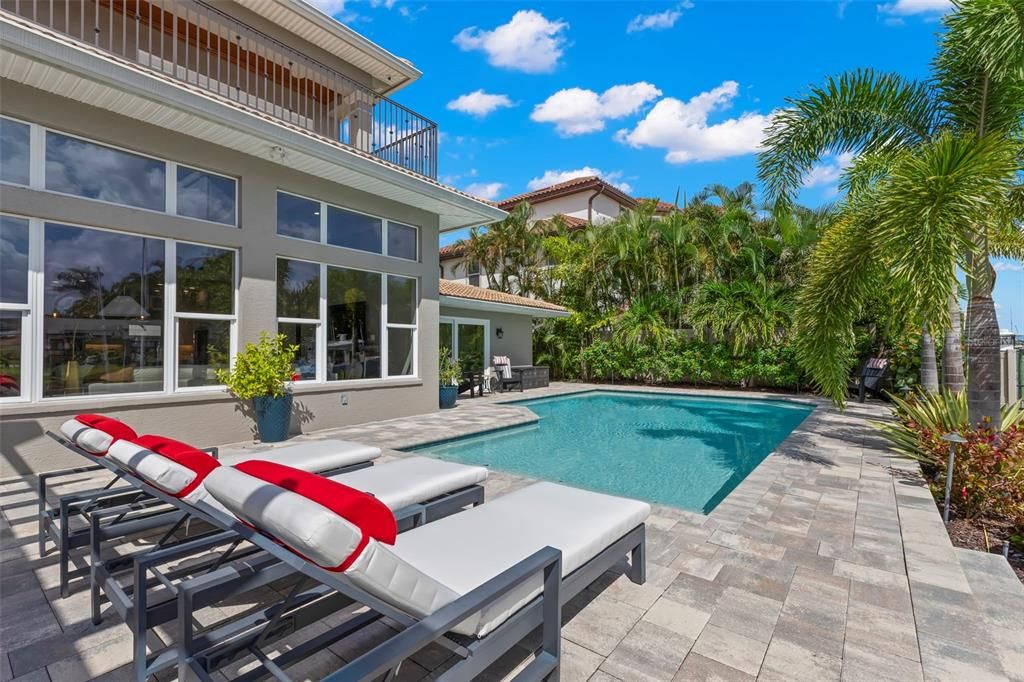 Exterior, Pool