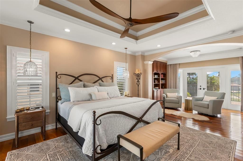 Bedroom, Interior, Pendant Lights, Recessed Lighting, Wood Texture Flooring