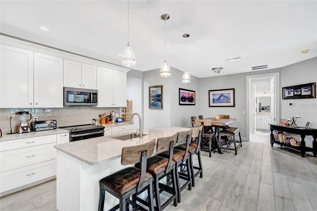 Dining room, Interior, Kitchen, Pendant Lights, Recessed Lighting, Wood Texture Flooring