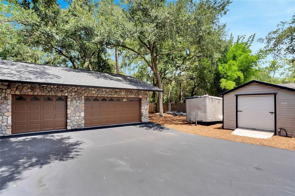 Detached Garage, Exterior