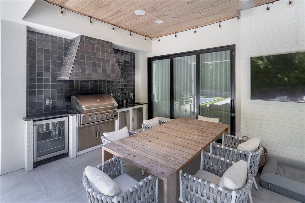 Exterior, Outdoor Kitchen