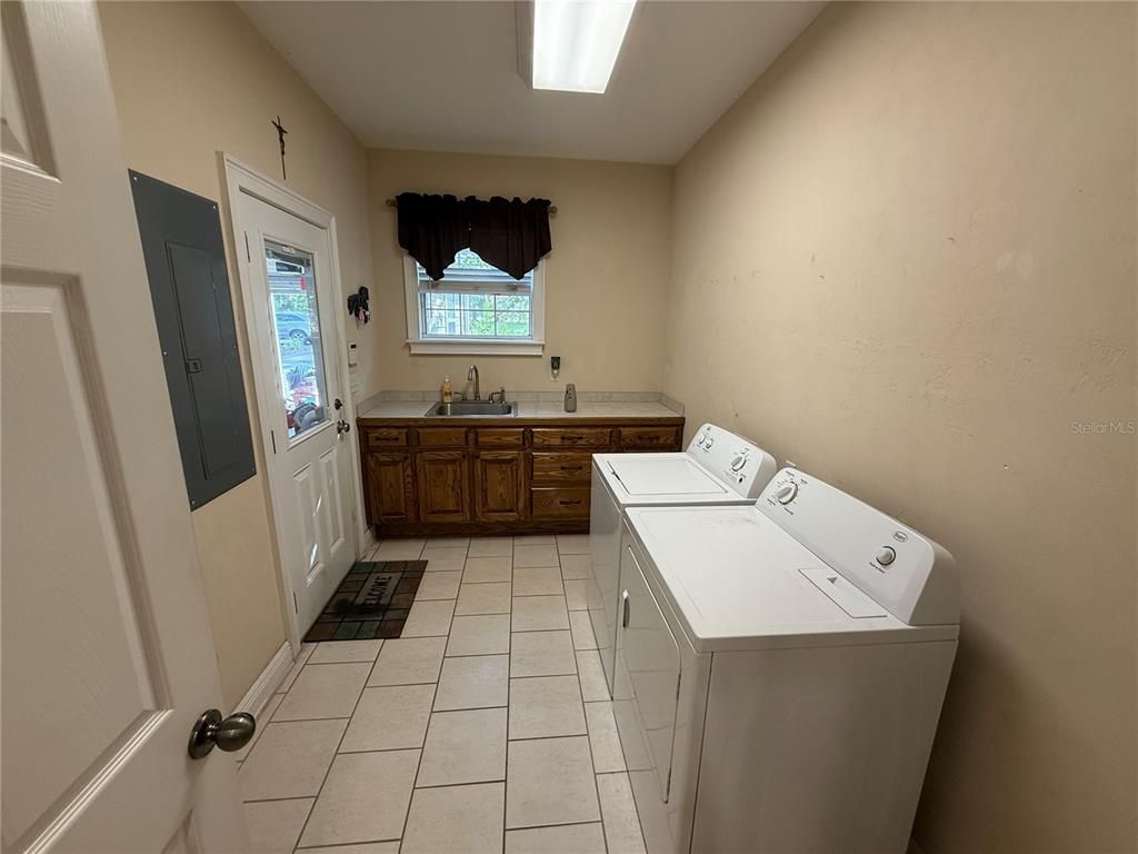 Interior, Washer