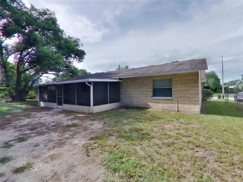 Backyard, Exterior