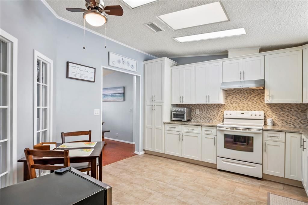 Dining room, Interior, Kitchen