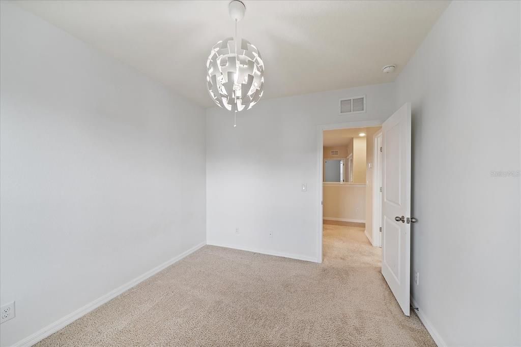 Empty room, Interior, Pendant Lights