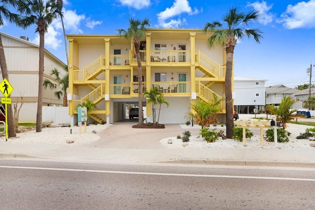 Exterior, Facade, Condo Building