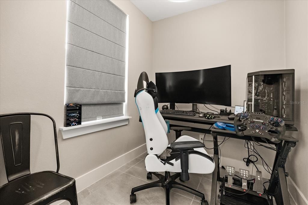 Home Office, Interior