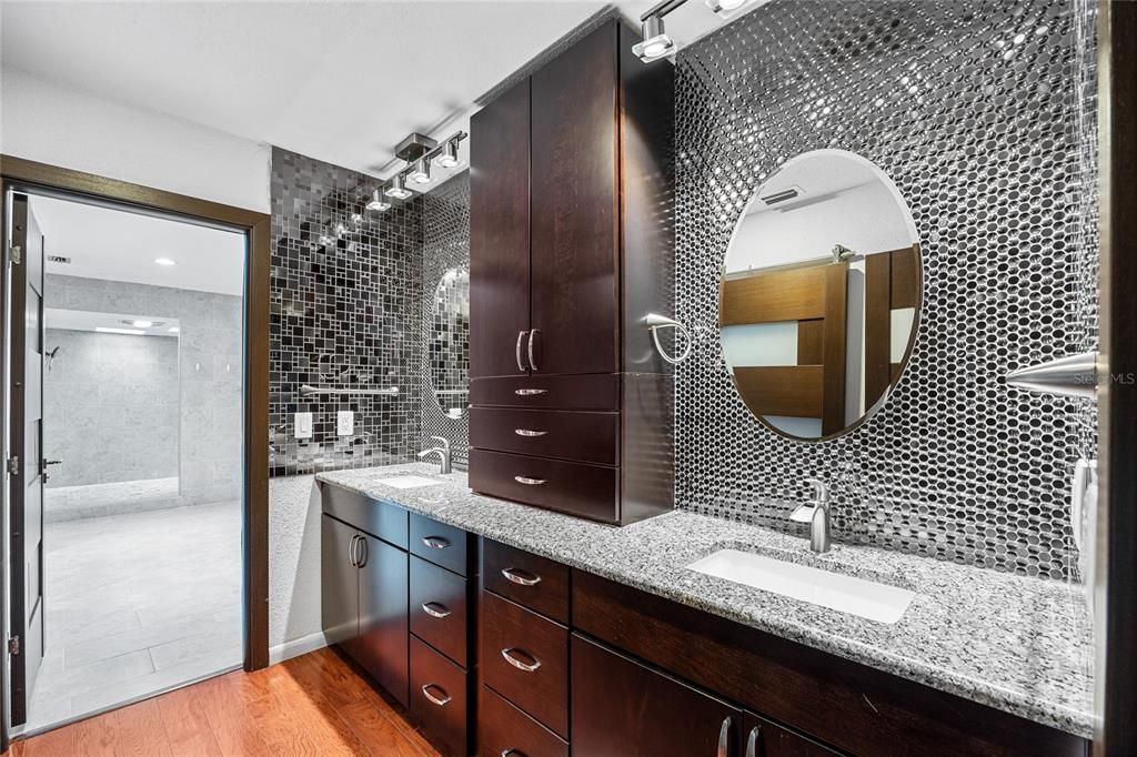 Bathroom, Dual Sink Vanities, Interior, Wood Texture Flooring