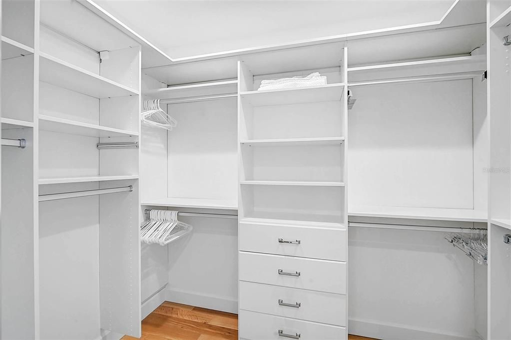 Interior, Walk-in Closets, Wood Texture Flooring