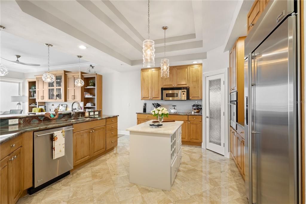 Interior, Kitchen, Pendant Lights, Recessed Lighting, Stainless Steel Appliances