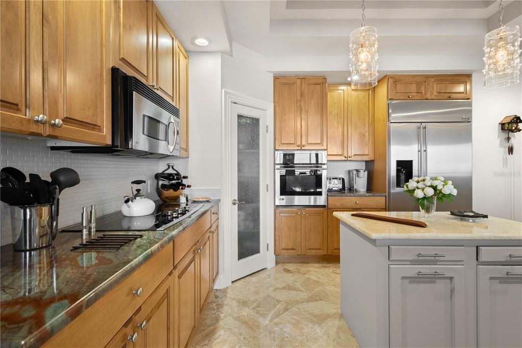 Interior, Kitchen, Pendant Lights, Recessed Lighting, Stainless Steel Appliances