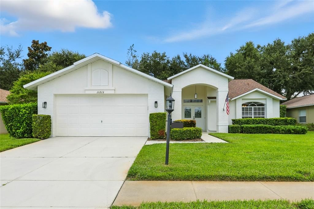 Attached, Exterior, Facade, Ranch