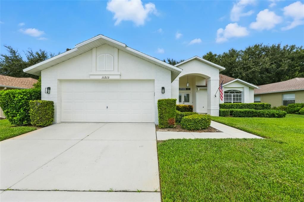Attached, Exterior, Facade, Ranch
