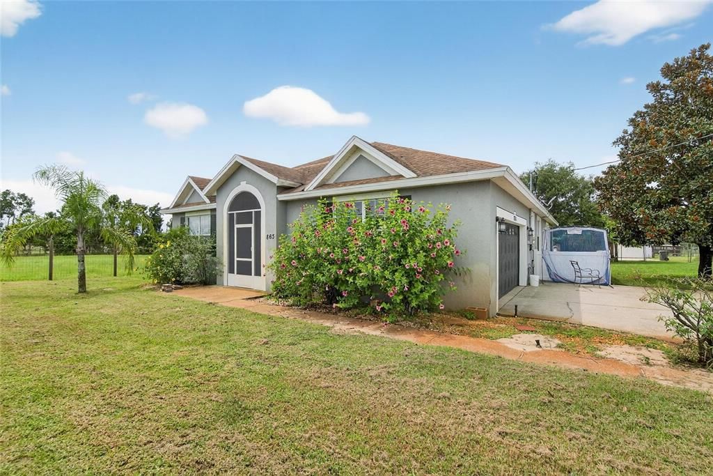Backyard, Exterior