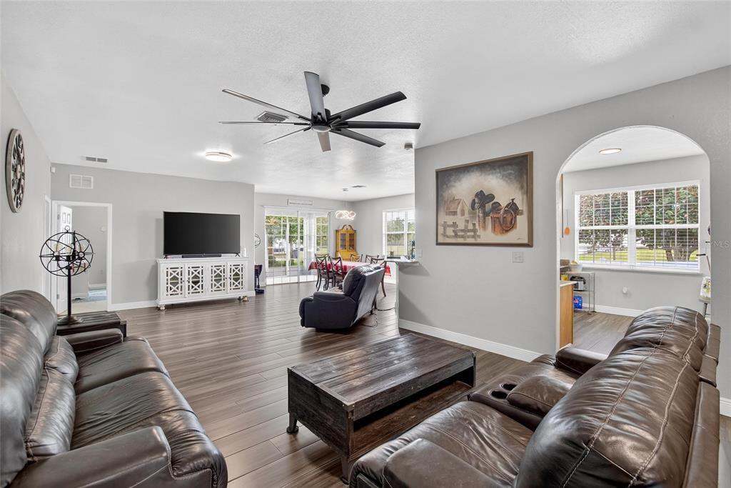 Home Theatre Room, Interior, Living room, Recessed Lighting, Wood Texture Flooring