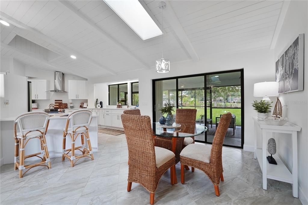 Dining room, Interior, Kitchen, Marble, Pendant Lights, Recessed Lighting