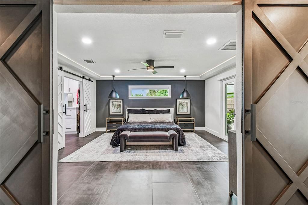 Bedroom, Interior, Pendant Lights, Recessed Lighting