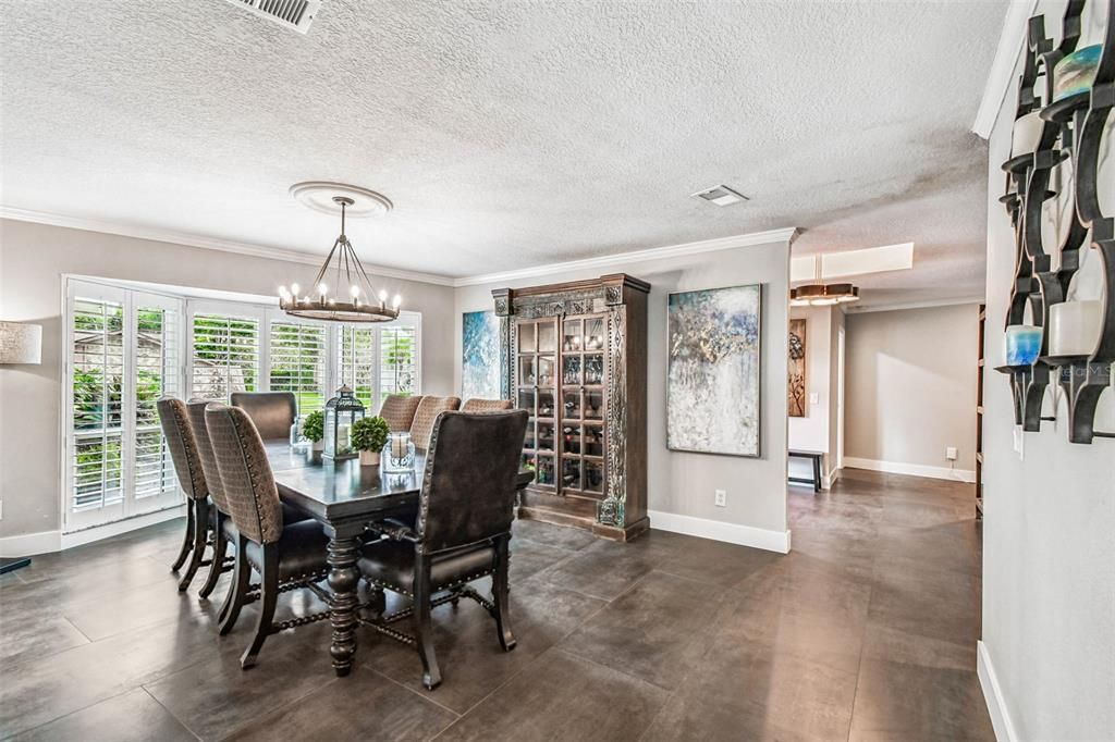 Chandelier, Dining room, Interior, Pendant Lights