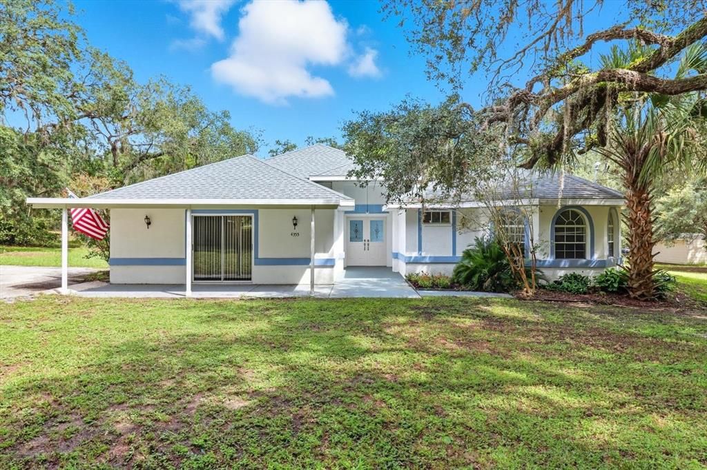 Backyard, Exterior, Facade, Ranch