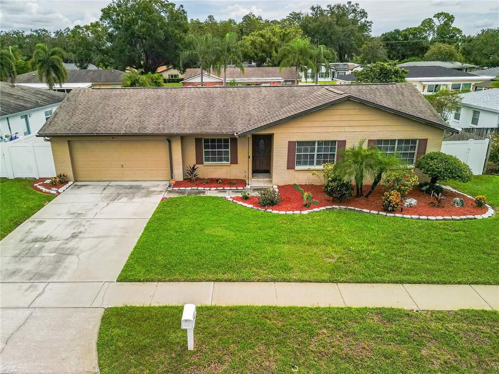 Attached, Exterior, Facade, Ranch