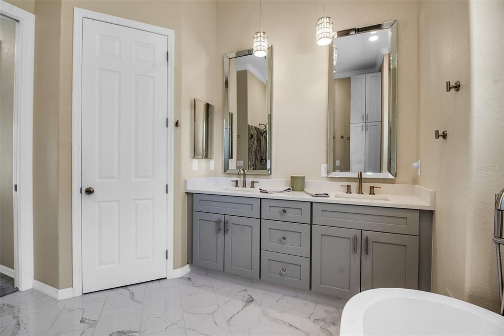 Bathroom, Dual Sink Vanities, Interior, Marble