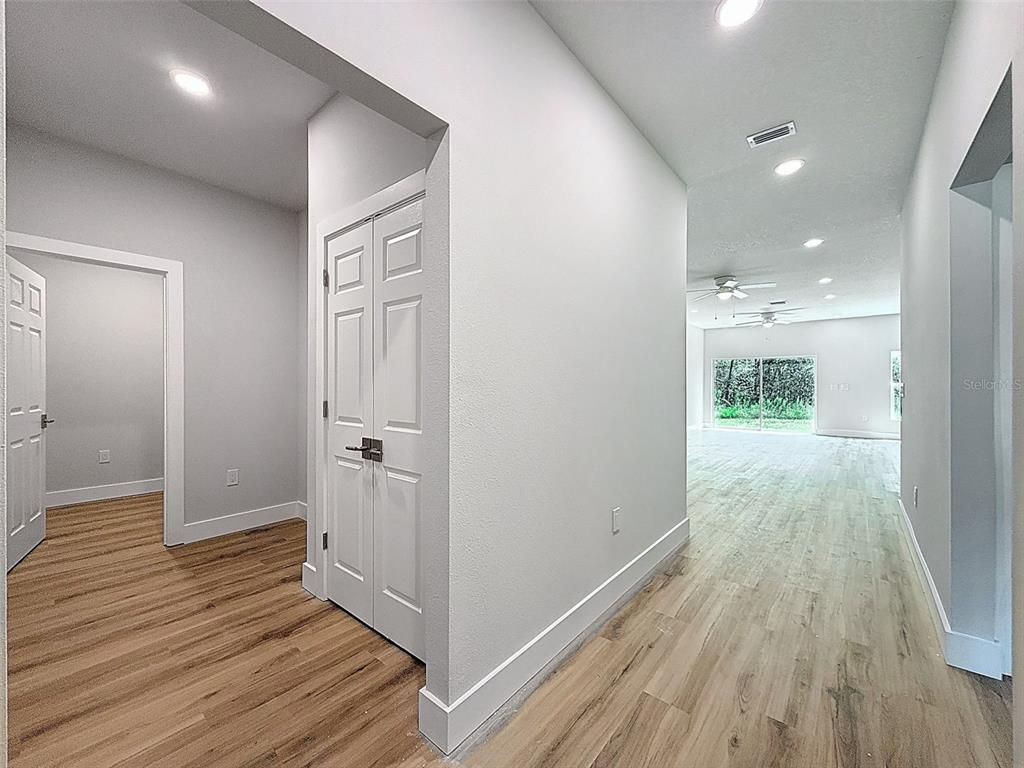 Interior, Recessed Lighting, Wood Texture Flooring