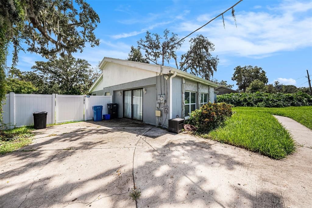 Backyard, Exterior