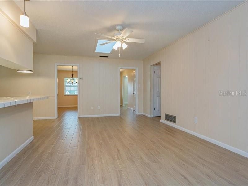 Empty room, Interior, Pendant Lights, Wood Texture Flooring