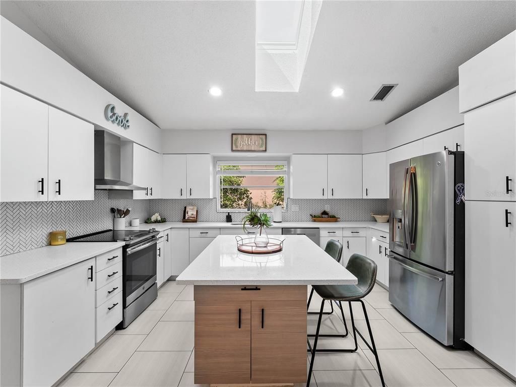 Interior, Kitchen, Recessed Lighting