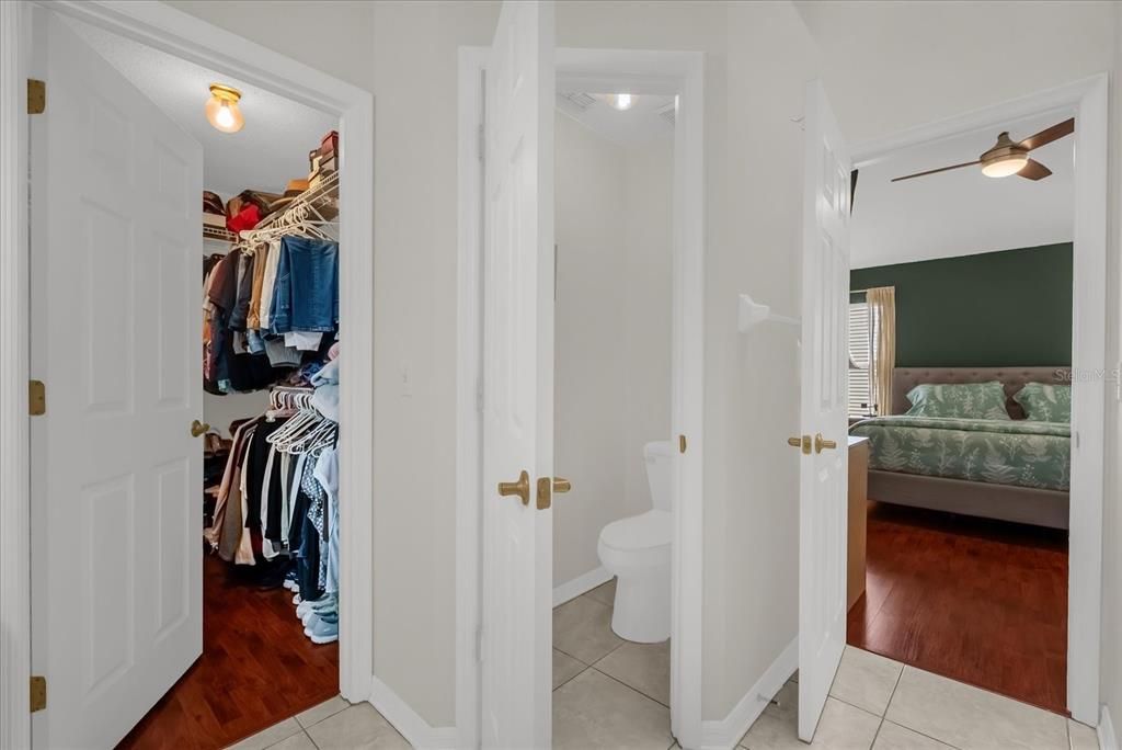 Bathroom, Interior, Walk-in Closets, Wood Texture Flooring