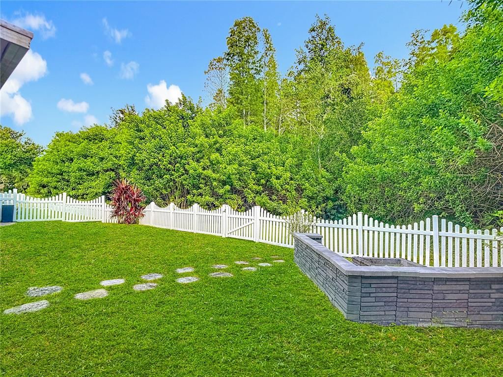 Backyard, Exterior