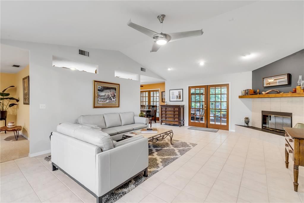 Fireplace, Interior, Living room, Recessed Lighting