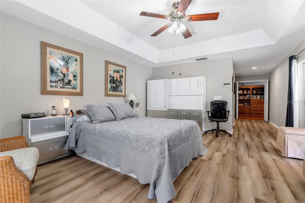 Bedroom, Home Office, Interior, Recessed Lighting, Wood Texture Flooring