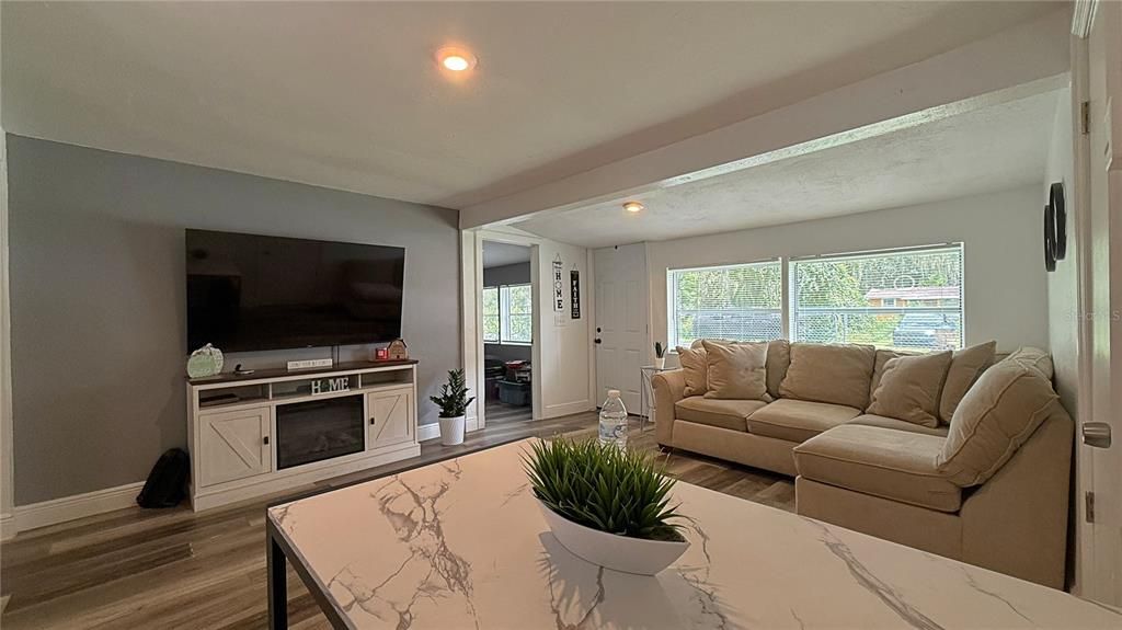 Interior, Living room, Recessed Lighting, Wood Texture Flooring