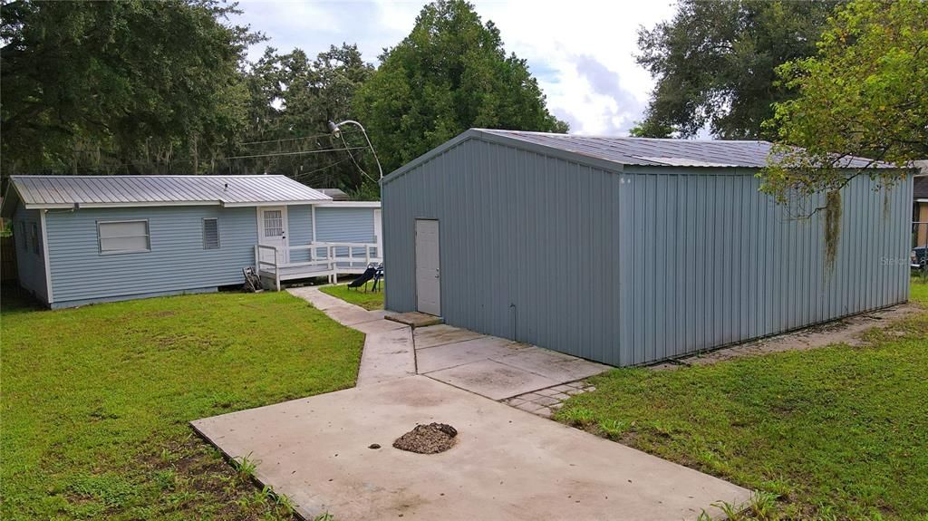 Backyard, Exterior