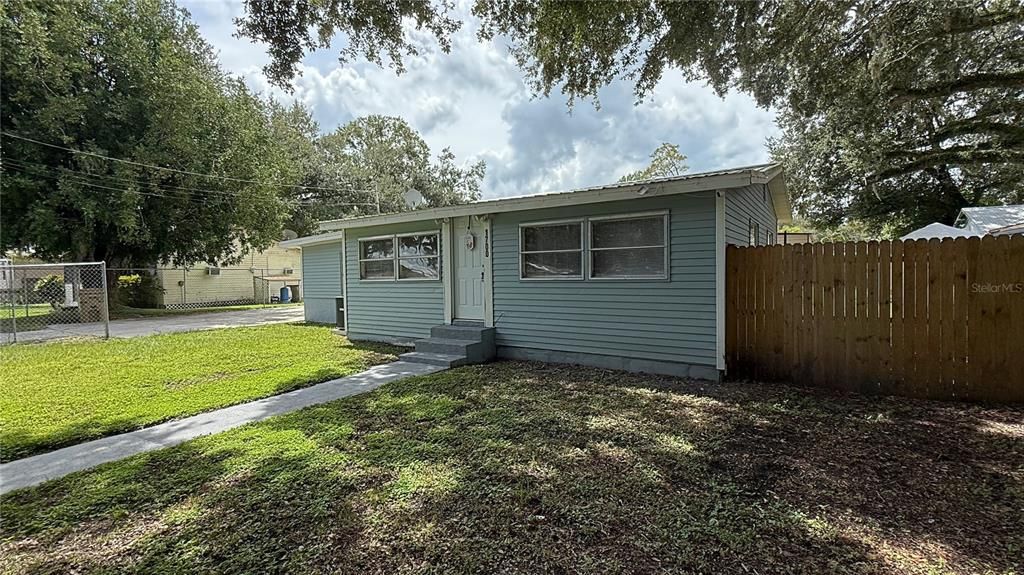 Backyard, Exterior
