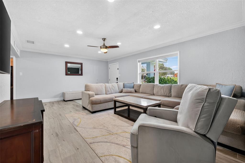 Interior, Living room, Recessed Lighting, Wood Texture Flooring