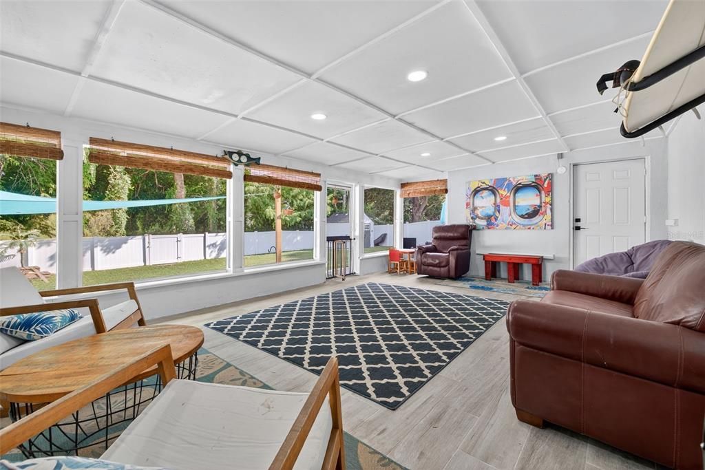 Interior, Recessed Lighting, Wood Texture Flooring