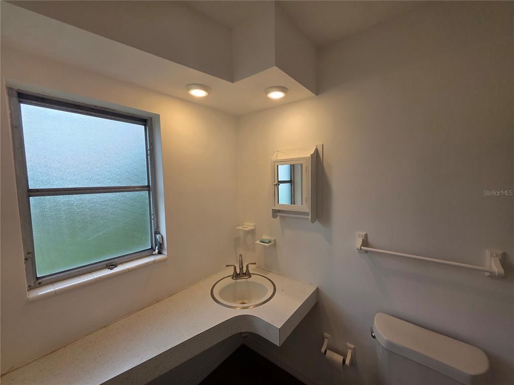 Bathroom, Interior, Recessed Lighting
