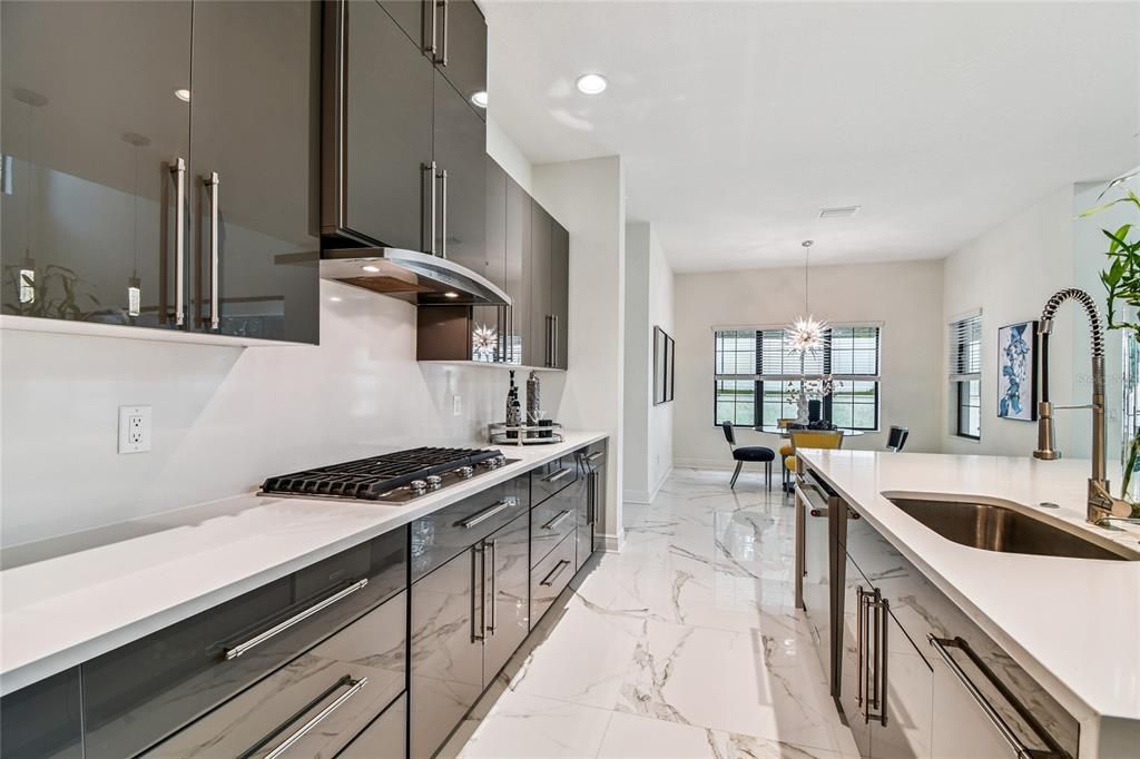 Chandelier, Dining room, Interior, Kitchen, Marble, Pendant Lights, Recessed Lighting