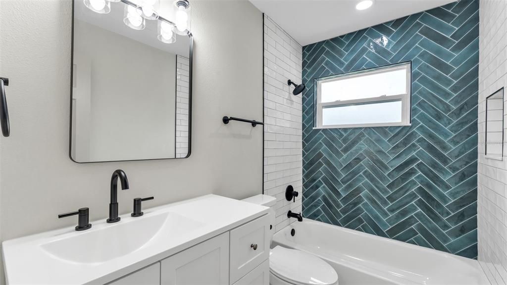 Bathroom, Interior, Recessed Lighting