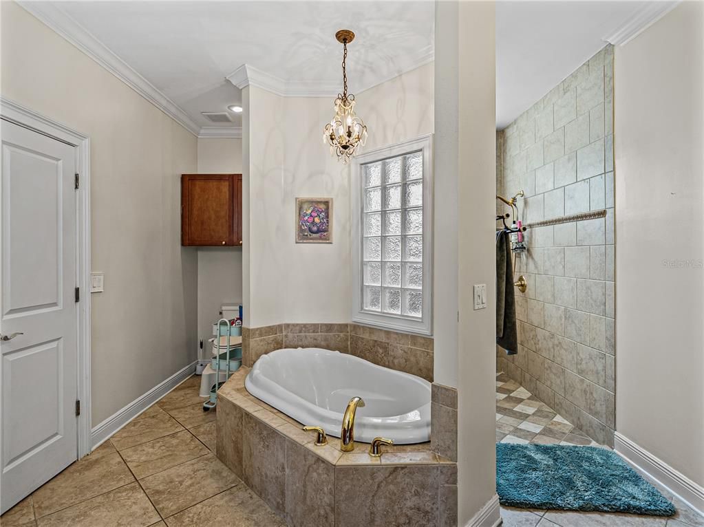 Bathroom, Interior, Pendant Lights, Recessed Lighting
