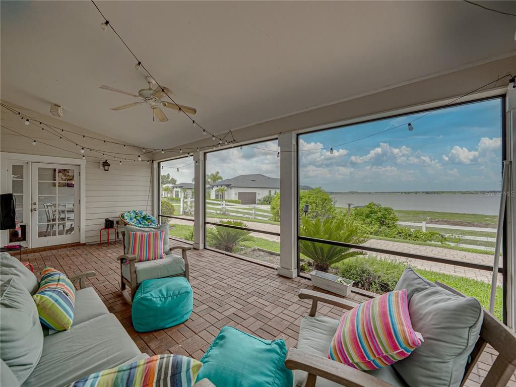 Interior, Sun Room, Water