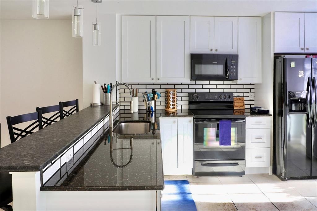 Dining room, Interior, Kitchen, Pendant Lights