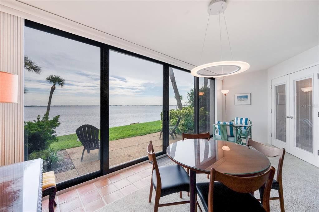 Dining room, Interior, Pendant Lights, Water