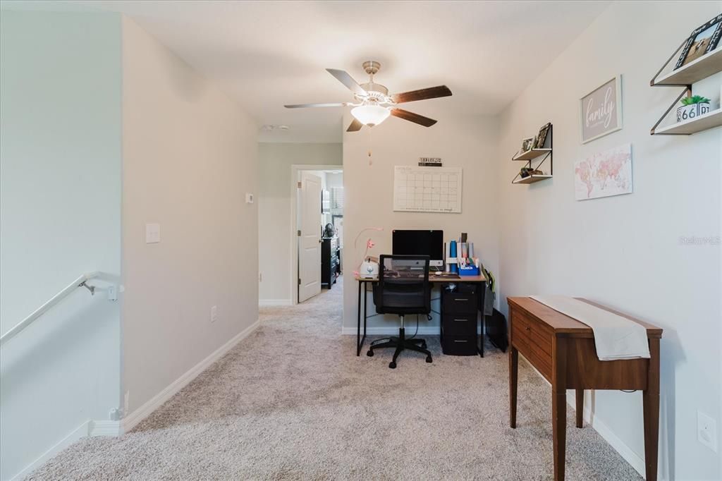 Home Office, Interior