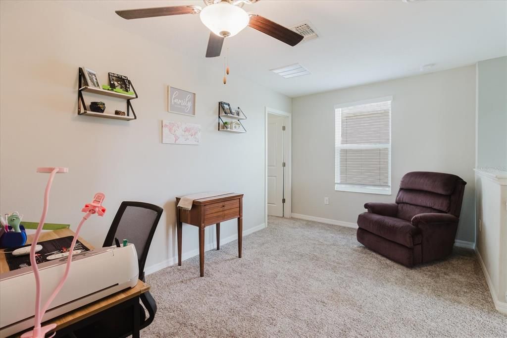 Home Office, Interior